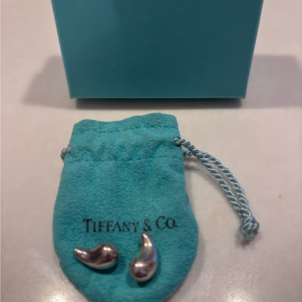 Tiffany & Co. Silver Bean Stud Earrings with Tiffany Blue Pouch